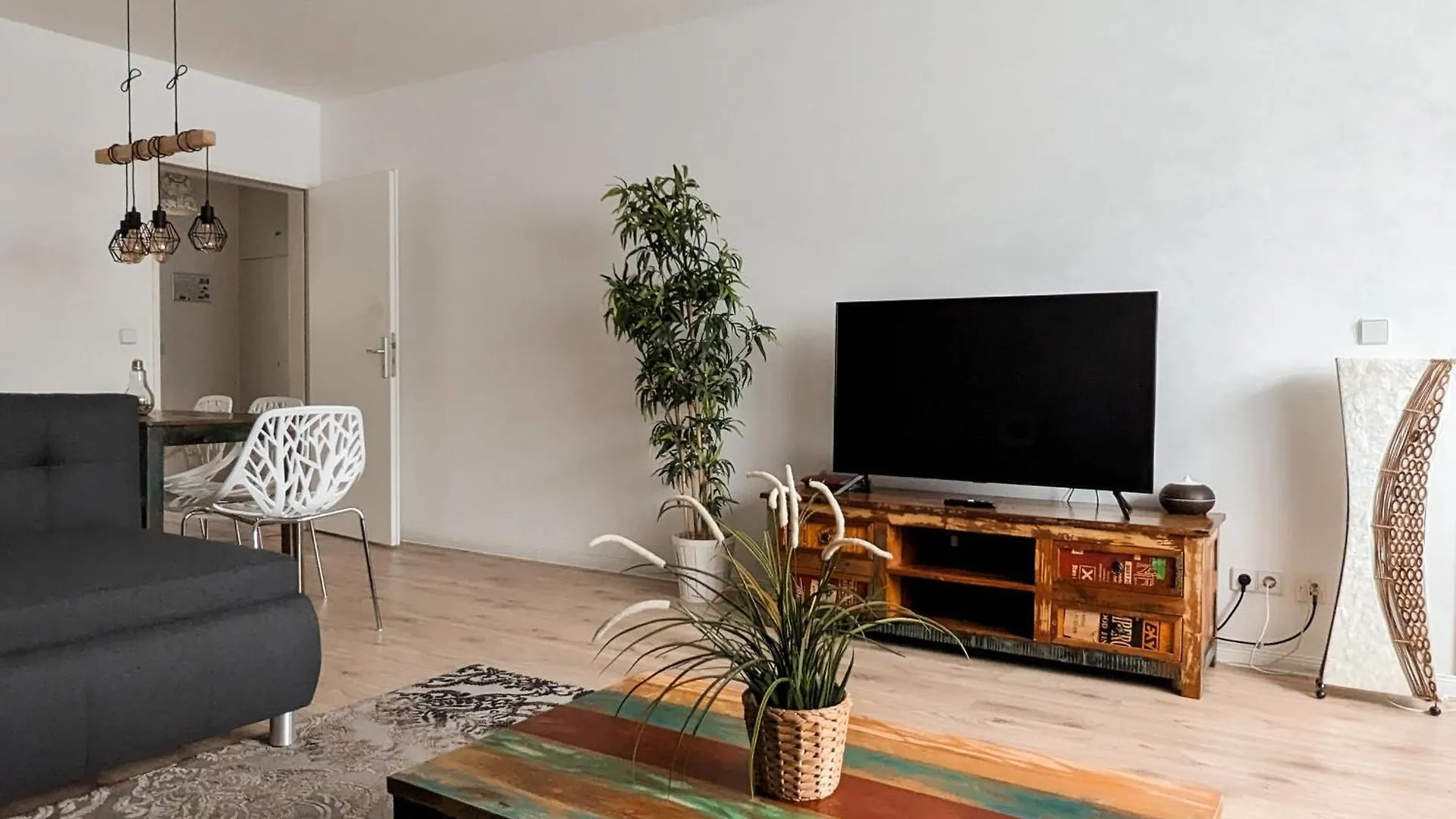 Downtown Apartments Unterbilk contacts