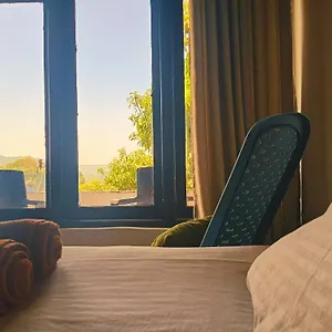 https://cloud-nine.kandyhotelsnow.com